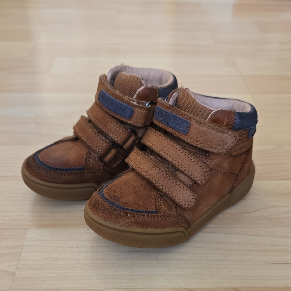 Geox Boy's breathable versatile mid-cut Cognqc Blue Boots sneakers Size 8